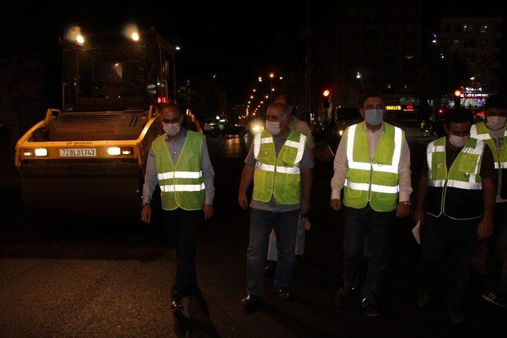 Batman Belediyesi çalışmalarına gece gündüz devam ediyor G4