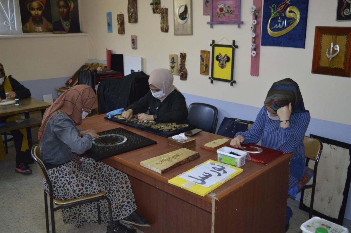 Ağrılı kadınlar halk eğitim kursları ile meslek sahibi oluyor