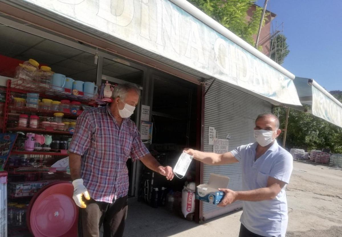 Tunceli&rsquo;deki eğitimciler,  Covid-19 i&ccedil;in sahada