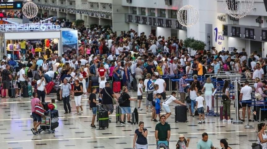 Antalya'da turist sayısı 1 milyonu geçti