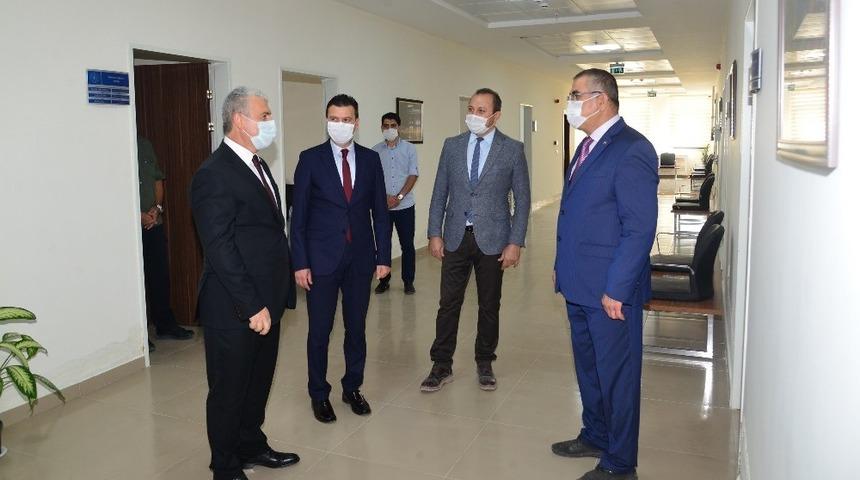 Vali Akın, kamu kurumlarını ziyaret etti