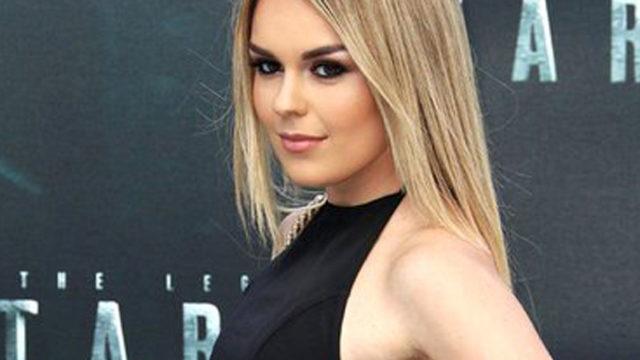 Tallia Storm'un kıyafeti olay yarattı