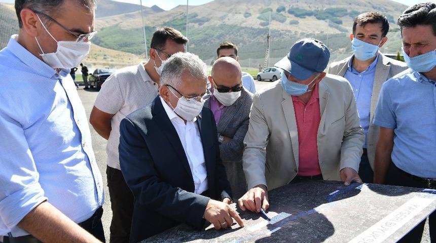 Büyükkılıç ’Hisarcık-Hacılar’ arasında yola neşter vurdu