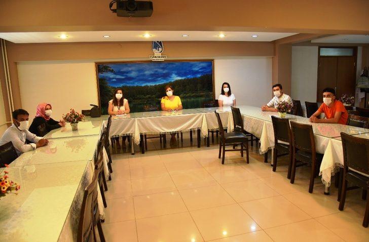 Yunusemre işçi ve işveren arasında köprü kuruyor G1