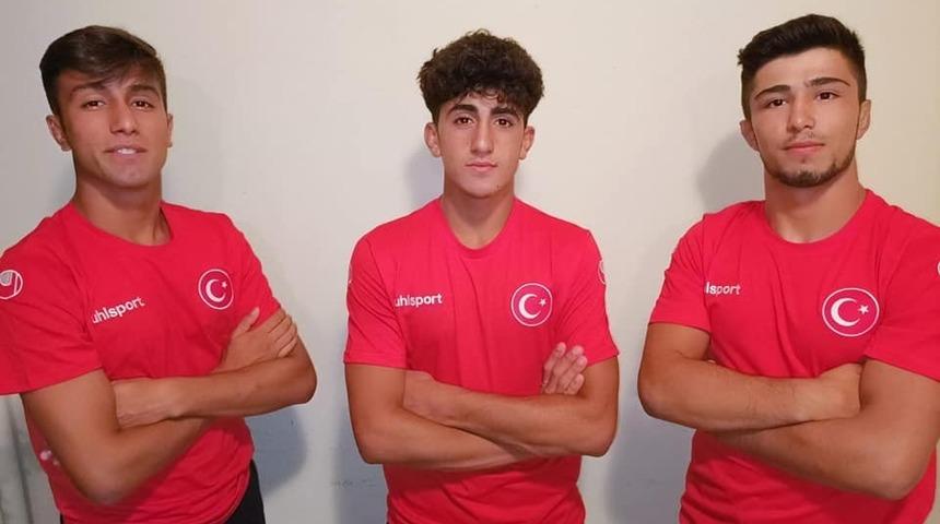 Kayserili g&uuml;reş&ccedil;iler Milli Takım kampında