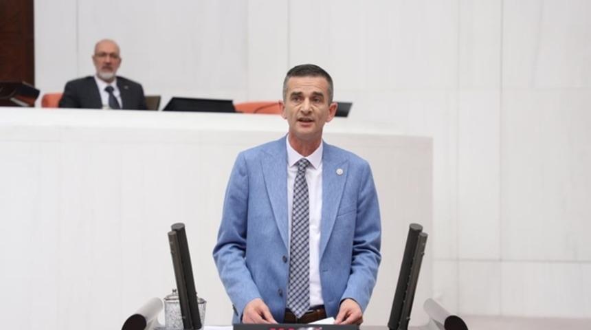 İYİ Partili &Uuml;mit Dikbayır'dan 'm&uuml;jde' a&ccedil;ıklaması: Yeter artık! Aziz Milletimizle alay etmeyin