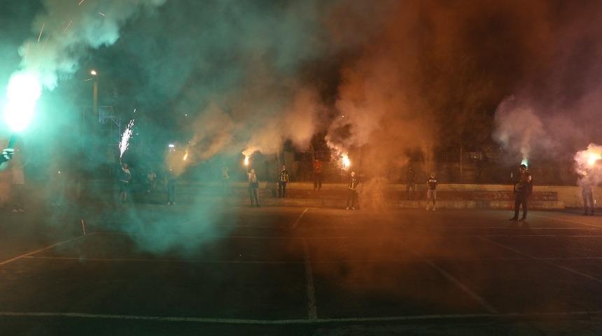 Sosyal mesafeli şampiyonluk kutlaması