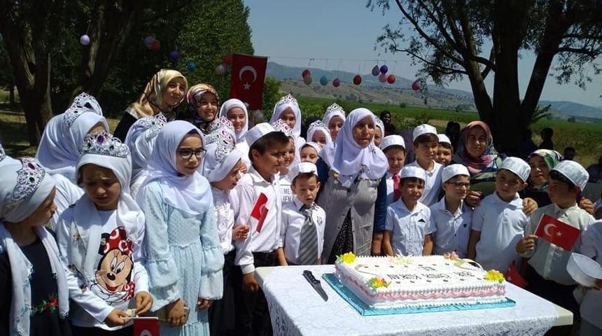 50 bin &lsquo;Kur&rsquo;an B&uuml;lb&uuml;l&uuml;&rsquo;n&uuml;n annesi hakka y&uuml;r&uuml;d&uuml;