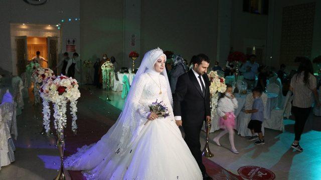 Diyarbakır’ın kanaat önderlerinden Arslanoğlu ailesinin mutlu günü