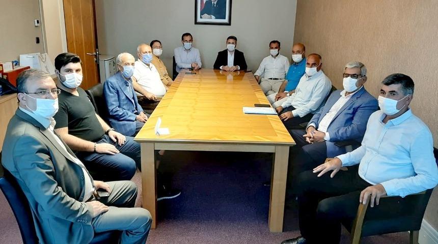 AK Partili belediye başkanları genel merkezde bir araya geldi