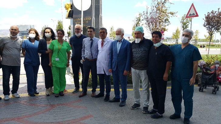 Eskişehir’in kıdemli doktoru Bilen Özel emekli oldu G2