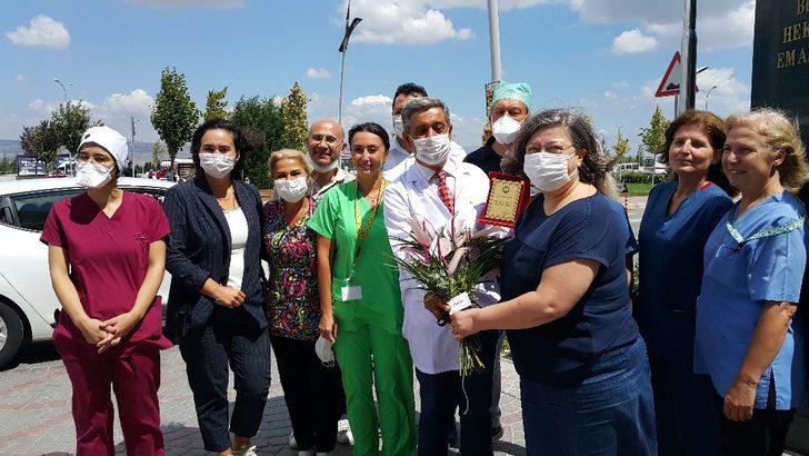 Eskişehir’in kıdemli doktoru Bilen Özel emekli oldu G3