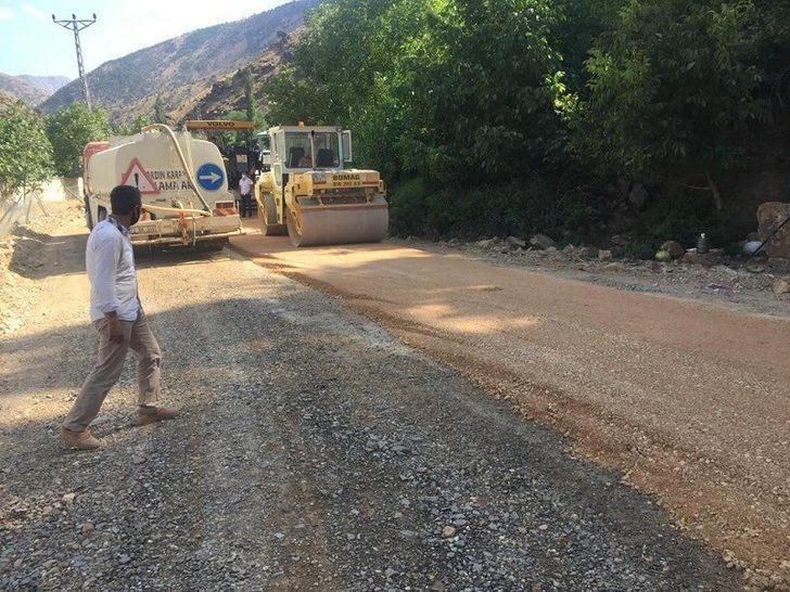 Sason’da grup köy yolunda asfaltlama çalışmaları başlatıldı G2