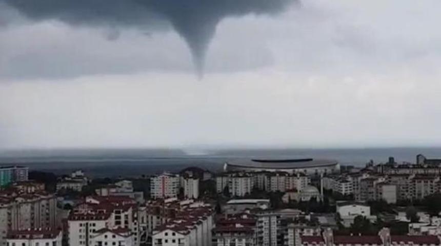 Ordu'da hortum! Bir dakika s&uuml;rd&uuml;