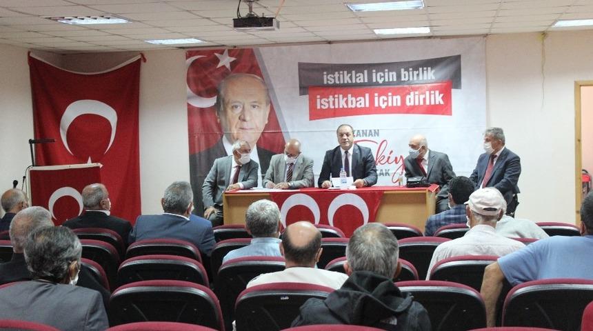 MHP il&ccedil;e kongrelerine &uuml;&ccedil; il&ccedil;e ile devam etti