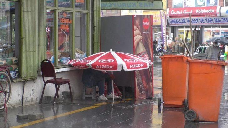 Sağanak yağış Ağrı’yı etkisi altına aldı G2
