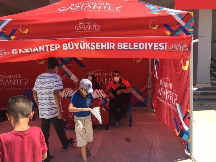 Büyükşehir belediyesi öğrencileri ve velileri salgına dönük eğitimlerle bilinçlendiriyor G1