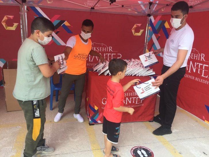 Büyükşehir belediyesi öğrencileri ve velileri salgına dönük eğitimlerle bilinçlendiriyor G4