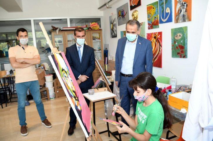 Vali Mahmut Çuhadar spor tesislerini inceledi G2