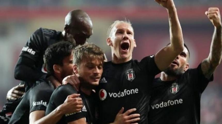 Beşiktaş'ta Adem Ljajic Fenerbahçe derbisine hazırlanıyor
