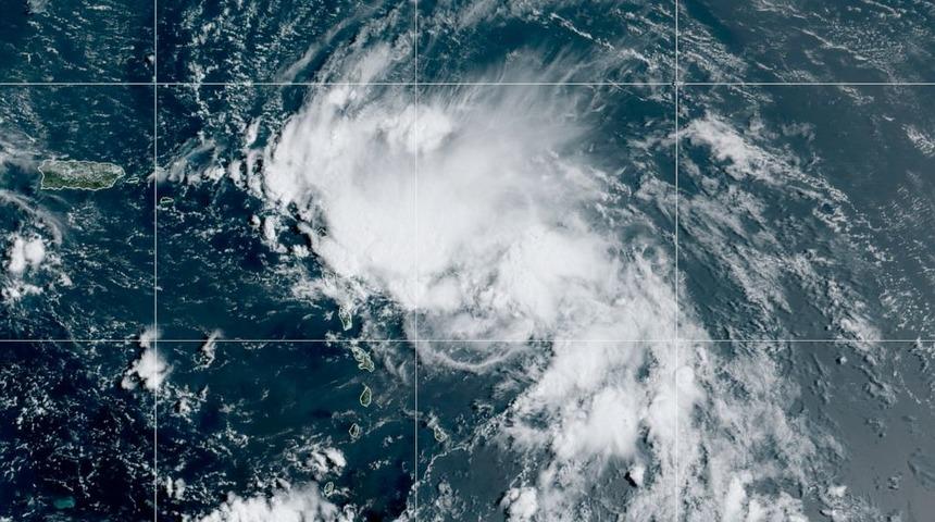 ABD'de korkutan uyarı: G&uuml;ney kıyılarına iki tropik fırtına yaklaşıyor 