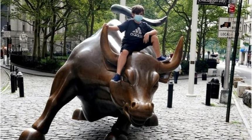 Koronavir&uuml;s: WHO'dan 12 yaş ve &uuml;zeri &ccedil;ocuklar i&ccedil;in 'maske' tavsiyesi