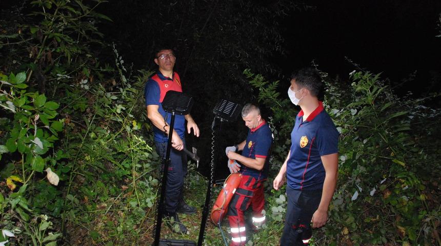 Bartın'da ırmağa uçan otomobilin kadın sürücüsü, yüzerek kurtuldu