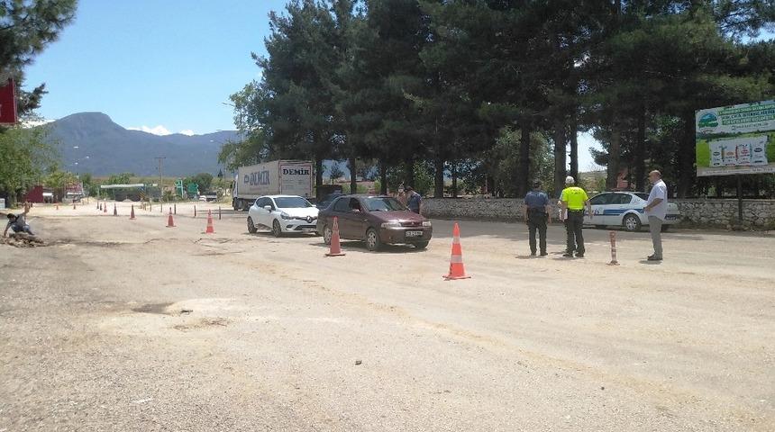 D&uuml;zi&ccedil;i&rsquo;nde motosiklet&ccedil;ilere şok uygulama