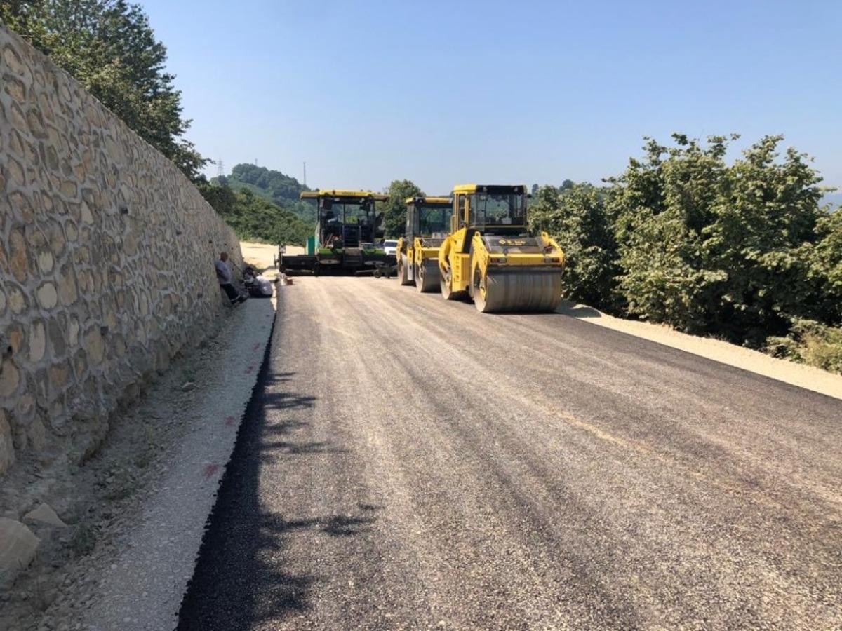 Ak&ccedil;akoca&rsquo;da asfaltsız k&ouml;y yolu kalmayacak