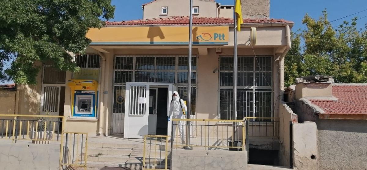 M&uuml;d&uuml;r&uuml; korona vir&uuml;se yakalanan G&uuml;ny&uuml;z&uuml; PTT Şubesi dezenfekte edildi