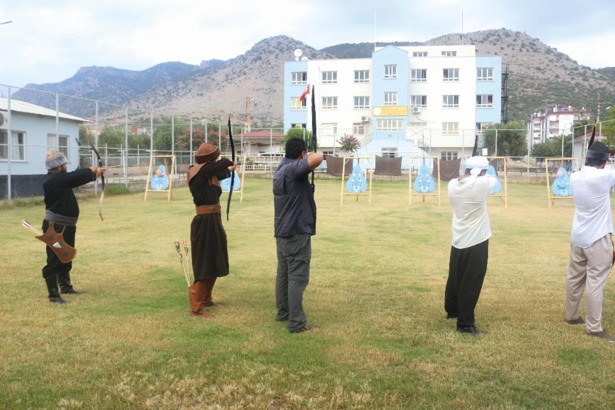 Kozan HEM&rsquo;de ok&ccedil;uluk kursu