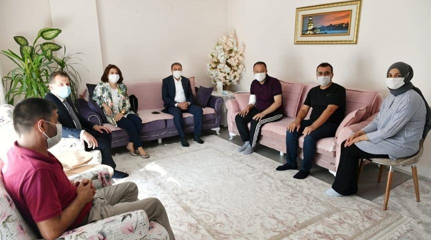 Vali Şıldak, Kahraman İdlip gazisini ziyaret etti