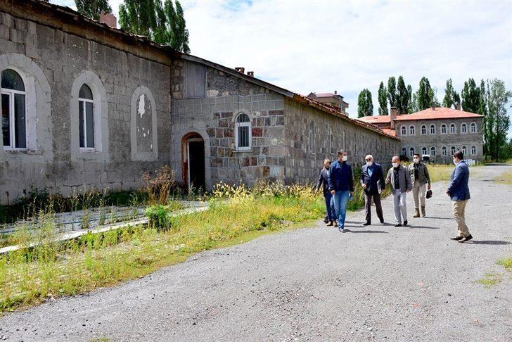 Vali Hüseyin Öner, Millet Bahçesi ve Seyir Terası Proje alanlarında incelemelerde bulundu G4