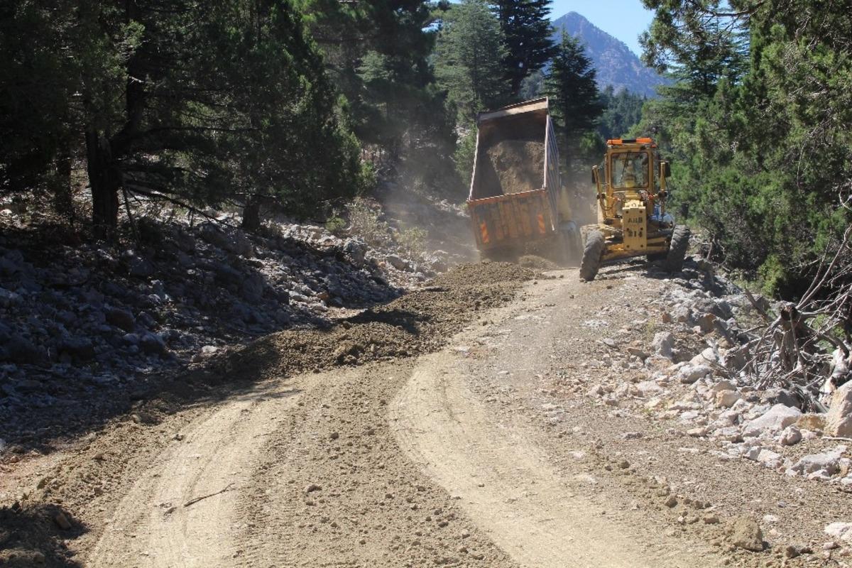 B&uuml;y&uuml;kşehir&rsquo;den Manavgat yayla yollarına bakım