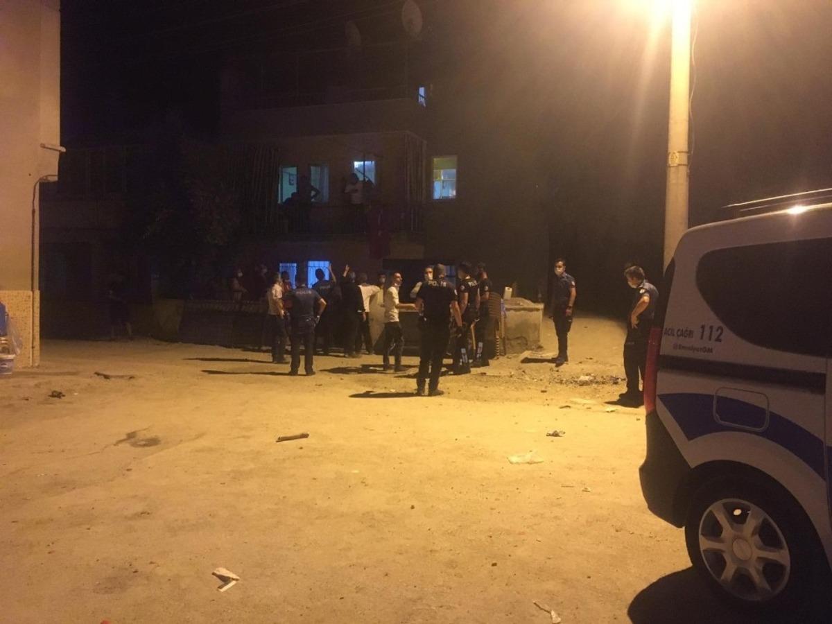 D&uuml;ğ&uuml;nde kavga &ccedil;ıktı, gelin ve 2 kişi hastanelik oldu