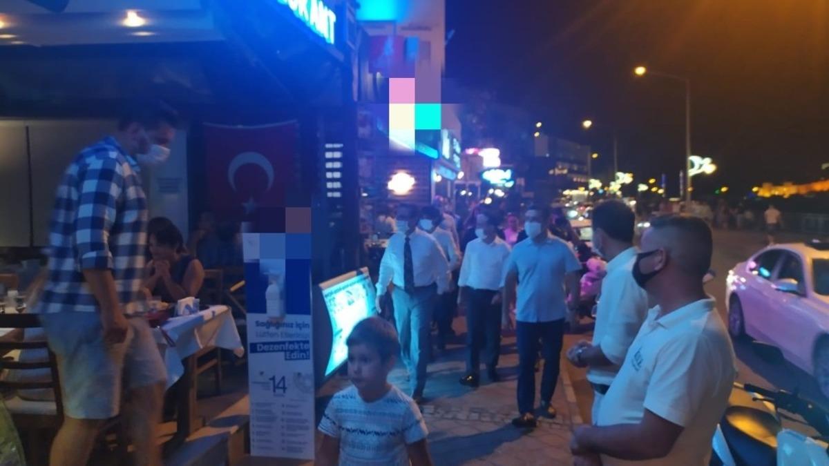 Kuşadası&rsquo;nda bar ve kafelere denetleme