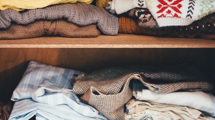 Herkes aynı hatayı yapıyor! Dolap d&uuml;zenlerken sakın bunları yapmayın...