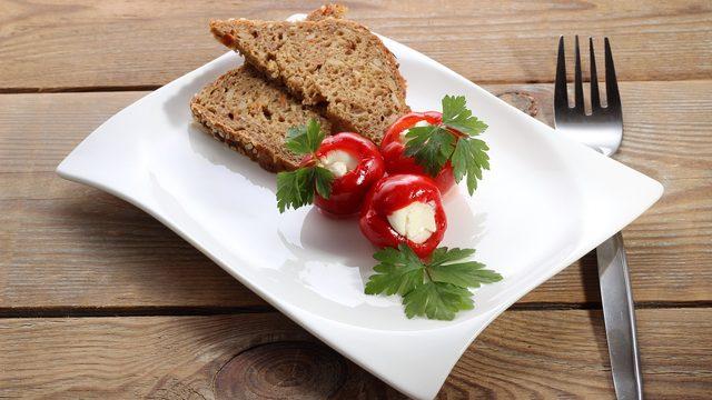 Tam kararında biberli lor turşusu için ünlü şeften pratik tarif! 