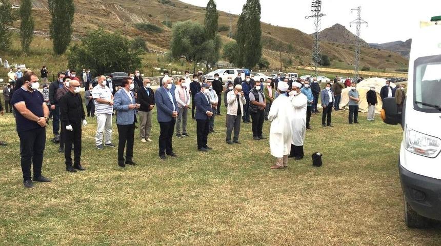 AK Parti Erzurum İl Başkan Yardımcısı Yaylalı, son yolculuğuna uğurlandı