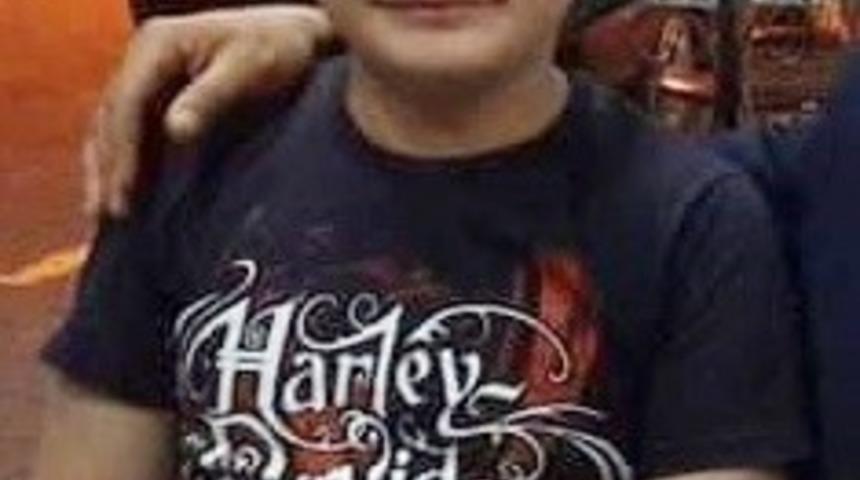 Serinlemek için girdiği gölette boğuldu