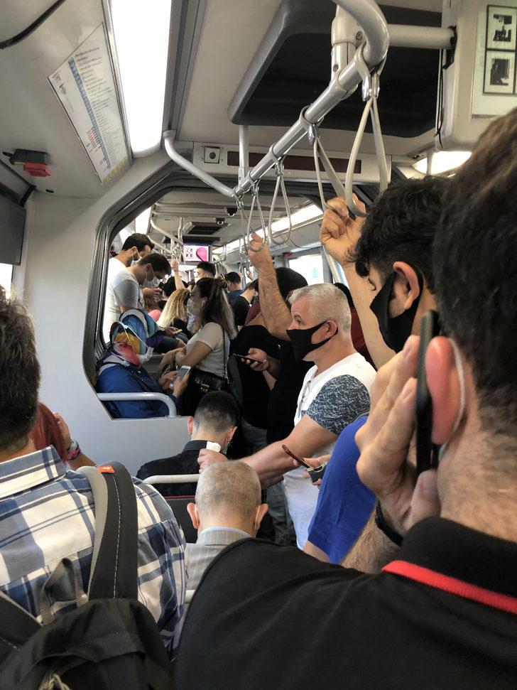 'Sosyal mesafe' hiçe sayıldı! İşte ilk iş günü ortaya çıkan manzara G5