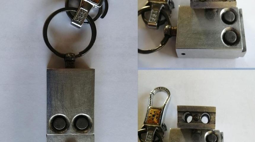 Gaziantep'te anahtarlık g&ouml;r&uuml;n&uuml;ml&uuml; suikast silahı ele ge&ccedil;irildi