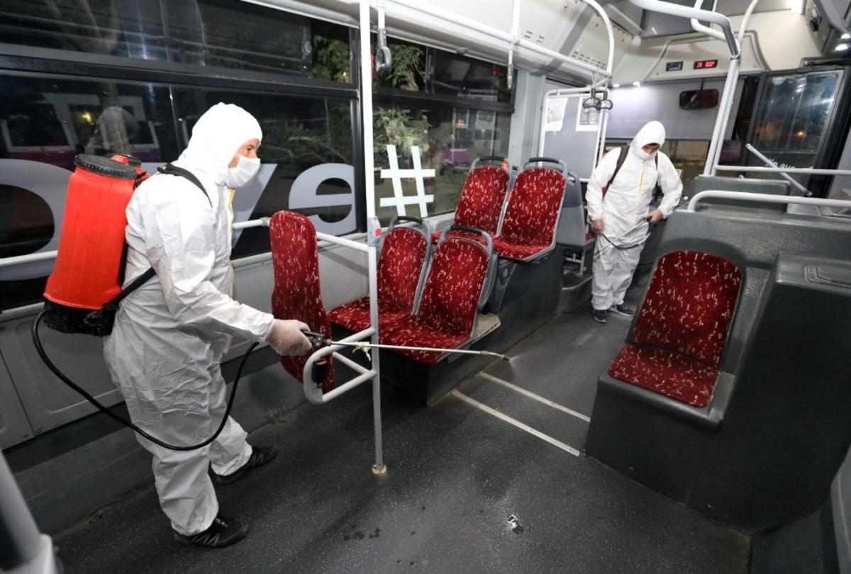 Toplu taşıma ara&ccedil;larındaki dezenfekte &ccedil;alışmaları s&uuml;r&uuml;yor