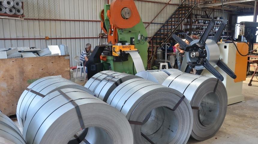 Sinop&rsquo;tan Azerbaycan&rsquo;a metal kiremit ihracı