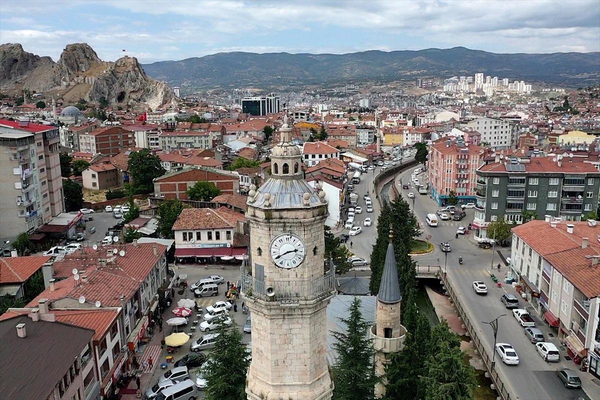 Zamanın tanığı saat kuleleri