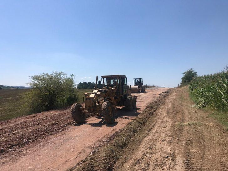 Heyelanın yıktığı yollar yenileniyor G1