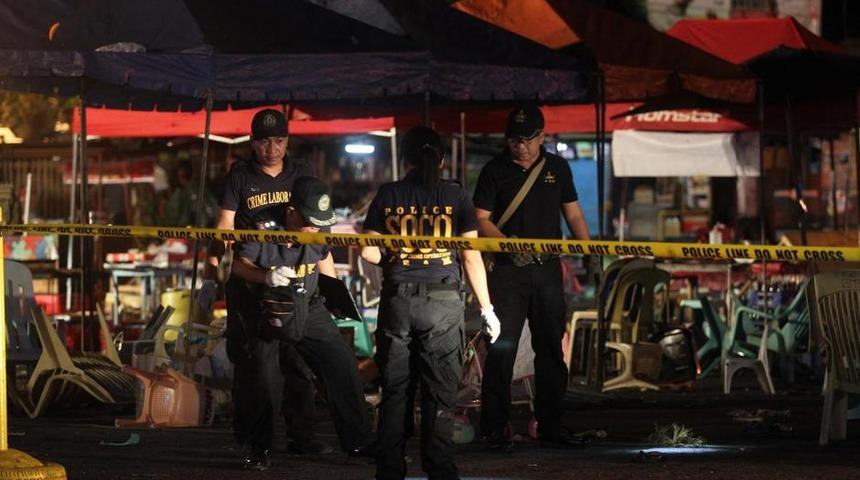 Filipinler'de art arda patlamalar: 5 asker &ouml;ld&uuml;