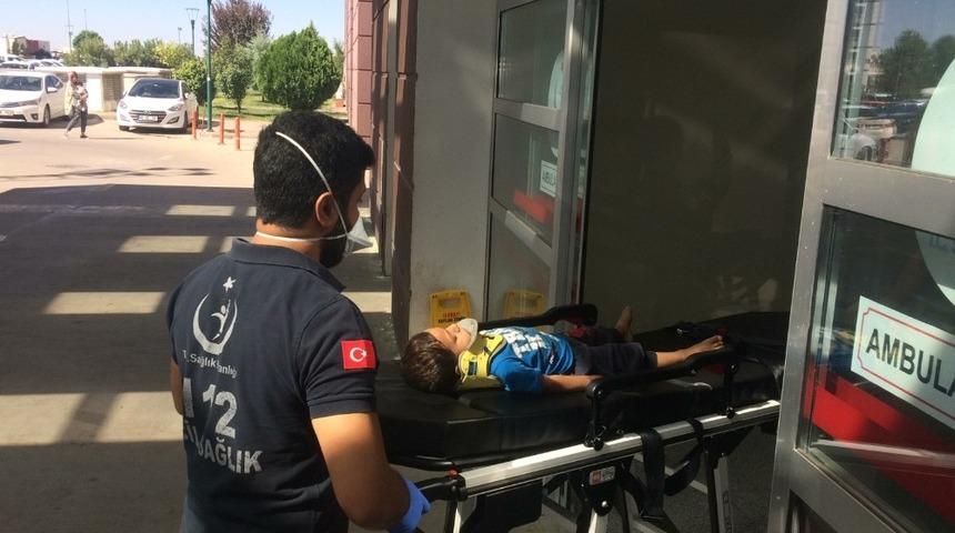 Y&uuml;ksekten d&uuml;şen &ccedil;ocuk yaralandı