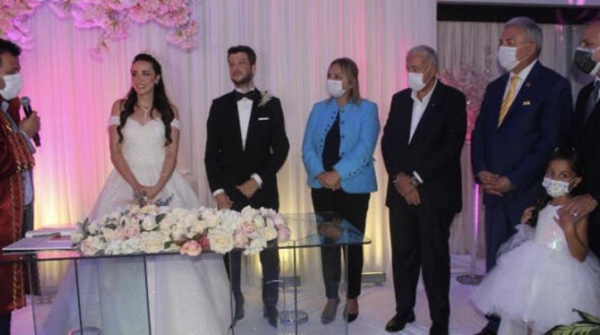 &Ccedil;obanoğlu ve Yaşar Ailelerinin mutlu g&uuml;n&uuml;