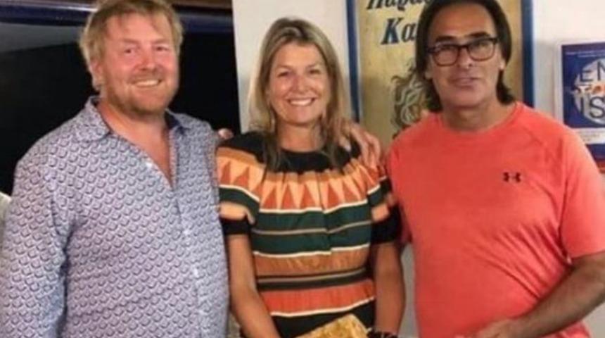 Yunanistan tatilindeki Hollanda Kral ve Krali&ccedil;esi'ne sosyal mesafe tepkisi